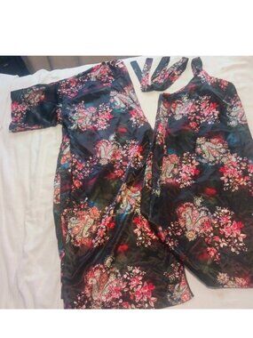 Asian Style Black Nightgown Chemise & Matching Kimono Robe Floral Serenada